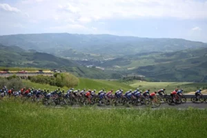 Giro - ST11 Peloton