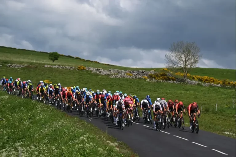 Dauphine - ST4 Peloton